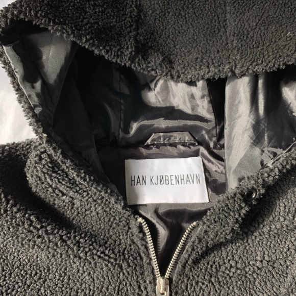 Winter outerwear - Picture 2 of 3